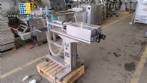 Semi-automatic pneumatic liquid filling machine with two nozzles
