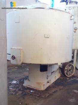 Chocolate shell approximately 4,000 kg