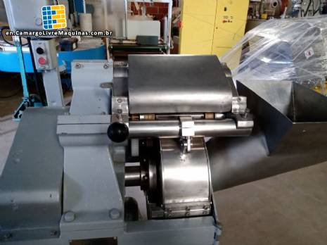 Bertuzzi processor fruit and vegetable slicer