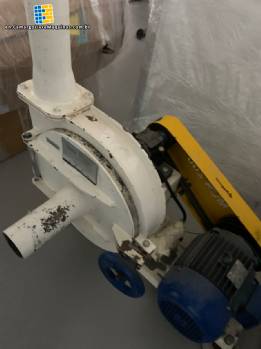 Vieira hammer mill