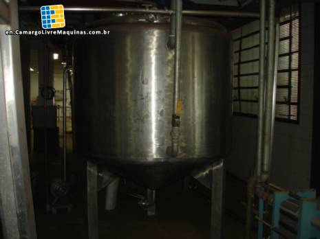 Tank with a capacity of 1900 litres