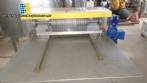Rotary knife candy cutter table