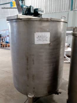 Stainless steel mixing tank