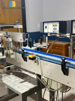 Double-head labeling machine for flat bottles front and back ultrasonic sensor Bauch Campos control