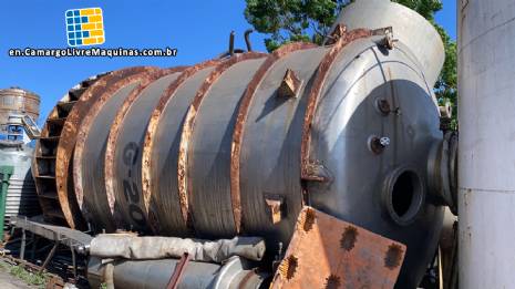 Stainless steel tank, crystallizer type, 70,000 liters