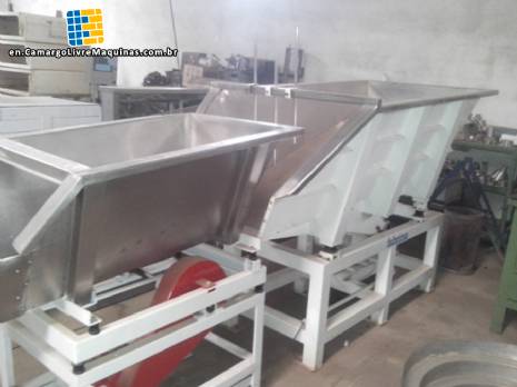 Silos vibratory feeder/ Fabrima