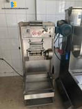 Automatic machine for capeletti and ravioli Torresani