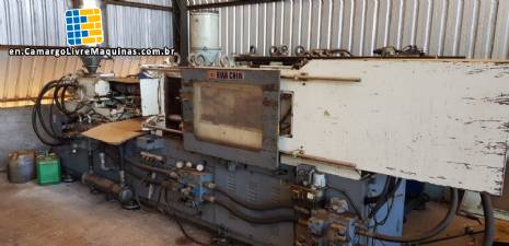 Injection molding machine HWA CHIN