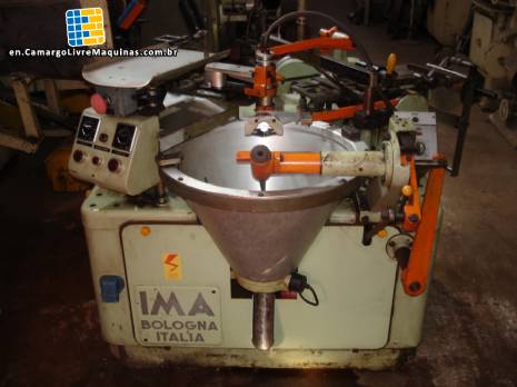 Metering/chilling/stretch wrapper of Ima chocolate eggs