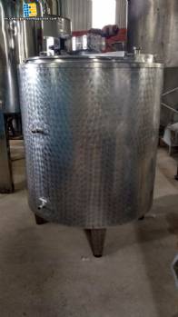 Stainless steel storage tank for steam