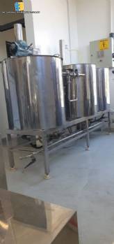 Autonomous stainless steel tri-block brewer for craft beer production