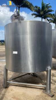 5,000 liter stainless steel tank with agitator