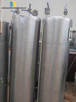 volumetric Tank with 3 stainless steel valve