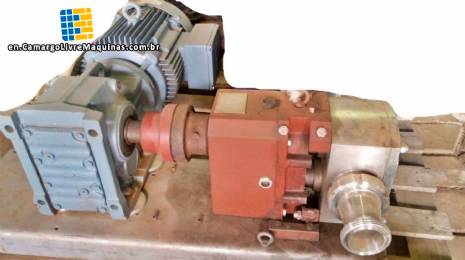 Fluid pump for transferring liquids and pastes