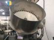 Feeder and bottles positioner/Rotary covers