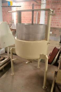 Stainless steel jacketed pan