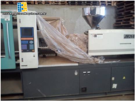Plastic injection molding machine