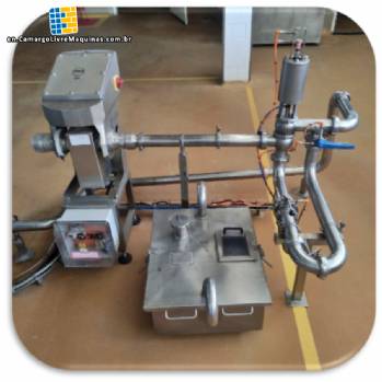 Loma Systems IQ4 Pipeline metal detector for viscous, pasty liquids.