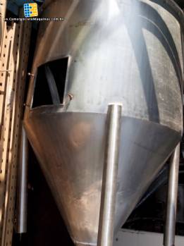 Stainless steel silo