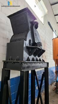 Hammer crusher mill, 6 tons per hour. Hammer crusher mill, 6 tons per hour.