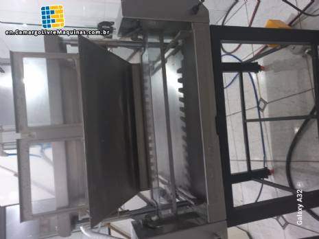 Stainless steel dropper for cassava flour biscuits, meringues, cookies, and Formaço biscuits. Stainless steel dropper for cassava flour biscuits, meringues, cookies, and Formaço biscuits.