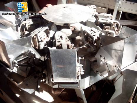 Vertical scale multi head Vertical scale multi head